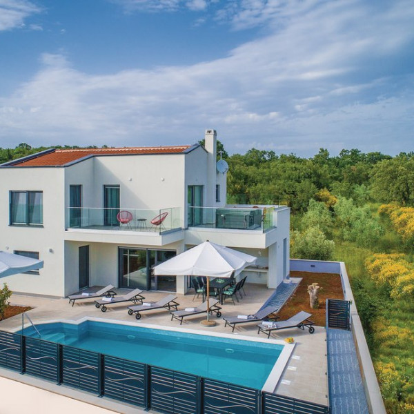 VILLA IZABEL WITH HOT WHIRPOOL, Villa Izabel With Hot Whirlpool Krnica