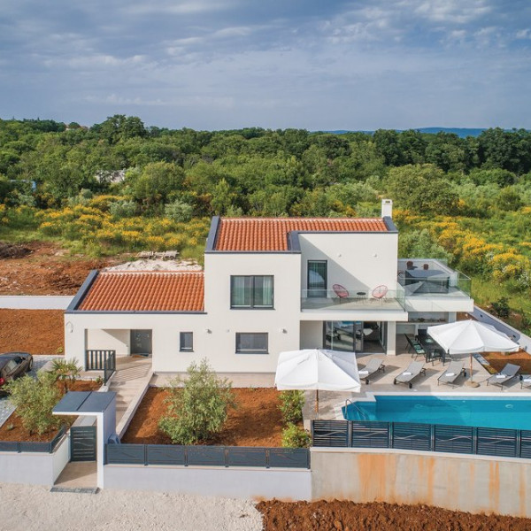 VILLA IZABEL WITH HOT WHIRPOOL, Villa Izabel With Hot Whirlpool Krnica